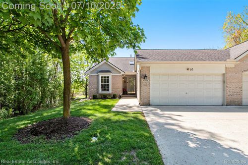 35-41503 Haggerty Woods Ct, Canton, MI, 48187-3781 | Card Image