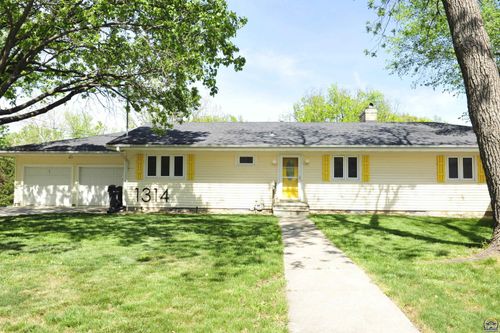1314 Exchange Ct, Emporia, KS, 66801-5230 | Card Image