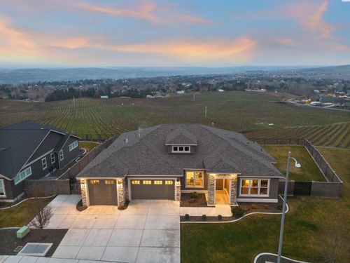 2417 Legacy Ln, Richland, WA, 99352-7904 | Card Image