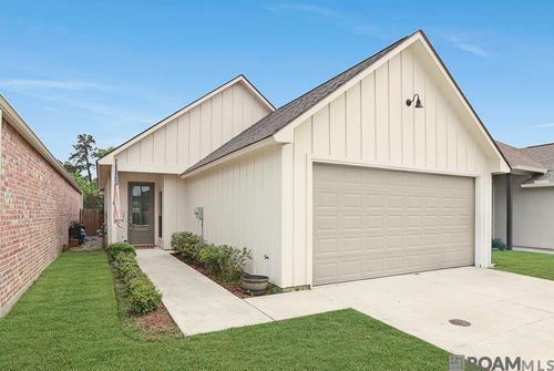 15543 Fields Creek Ave, Baton Rouge, LA, 70816-5401 | Card Image
