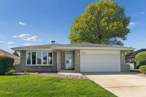 8019 Prairie Ct, Tinley Park, IL, 60477-8250 | Card Image