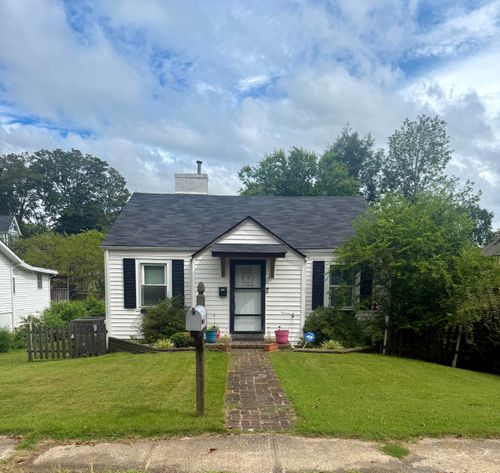 319 Lynn Ave, Athens, TN, 37303-3742 | Card Image
