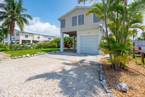 923 Indies Rd, Ramrod Key, FL, 33042-5404 | Card Image