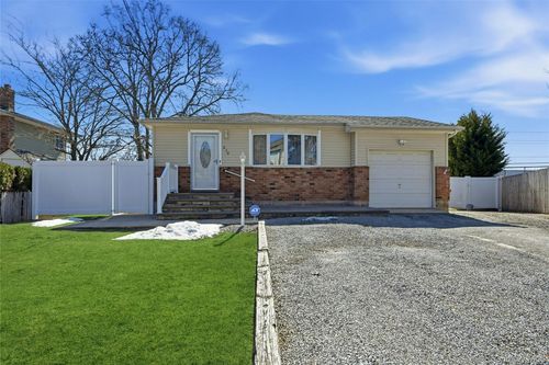 210 Bellerose Ave, East Northport, NY, 11731-1621 | Card Image