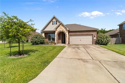2905 Archer Dr, Bryan, TX, 77808-1464 | Card Image