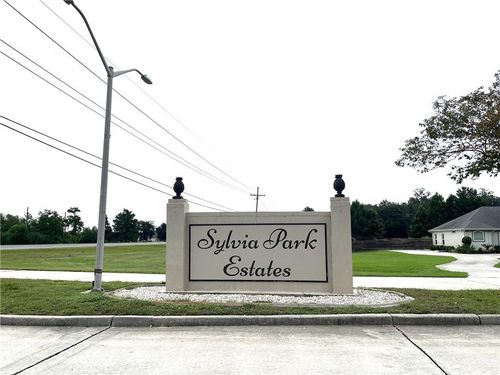 2200 Sylvia Blvd, Saint Bernard, LA, 70085-5149 | Card Image