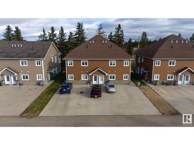 13 - 10107 101 Ave, Condo with 2 bedrooms, 1 bathrooms and 2 parking in Morinville AB | Image 1