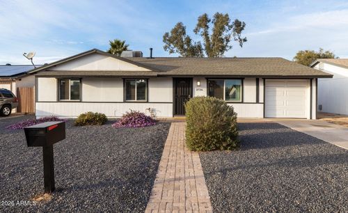 3726 E Winchcomb Dr, Phoenix, AZ, 85032-5238 | Card Image