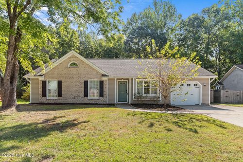 182 Raintree Cir, Jacksonville, NC, 28540-9145 | Card Image