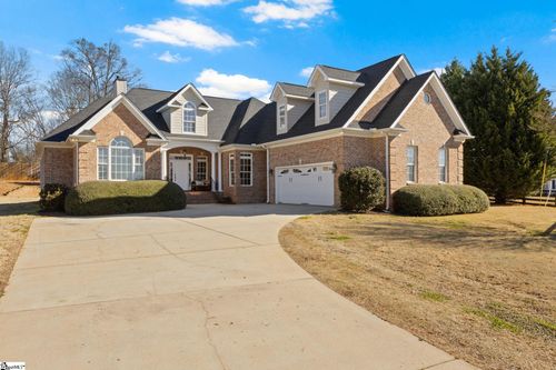 2 Hunters Landing Dr, Greer, SC, 29651-5096 | Card Image