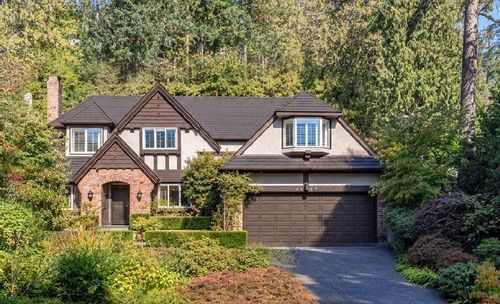 4707 Meadfeild Road, West Vancouver, BC, V7W2X3 | Card Image