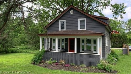 395 Holmes St, Clinton, ON, N0M1L0 | Card Image