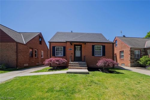 14531 Orchard Park Ave, Cleveland, OH, 44111-2116 | Card Image