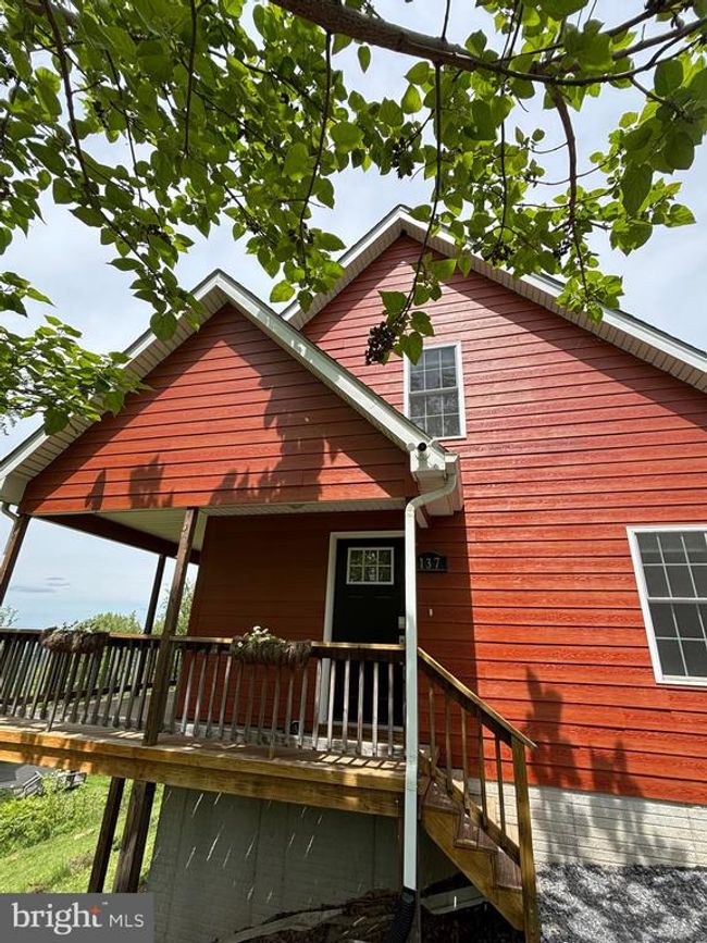 137 Reid Dr, House other with 3 bedrooms, 2 bathrooms and null parking in FRONT ROYAL VA | Image 6