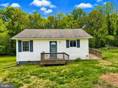 4085 S Blue Ridge Tpke, ROCHELLE, VA, 22738-3811 | Card Image