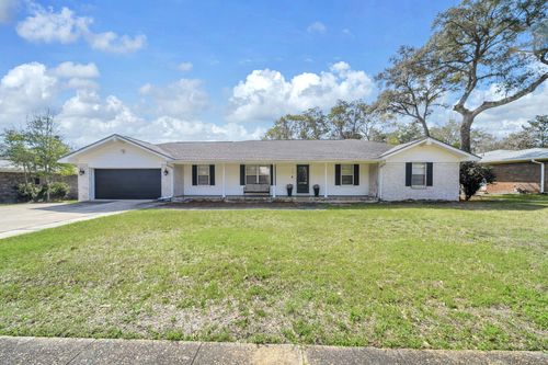 715 Overbrook Dr, Fort Walton Beach, FL, 32547-3529 | Card Image