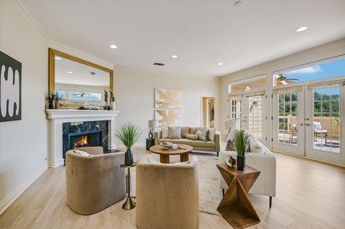 6911 Cat Creek Run, Austin, TX, 78731 | Card Image