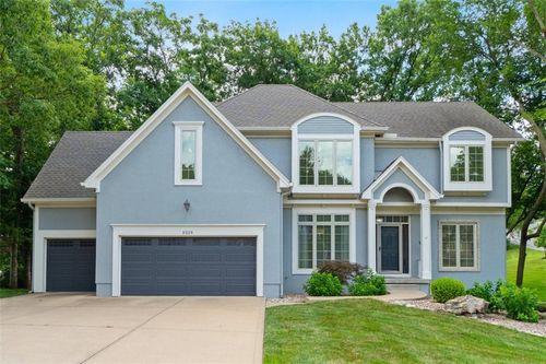 5329 Park St, Shawnee, KS, 66216-1489 | Card Image