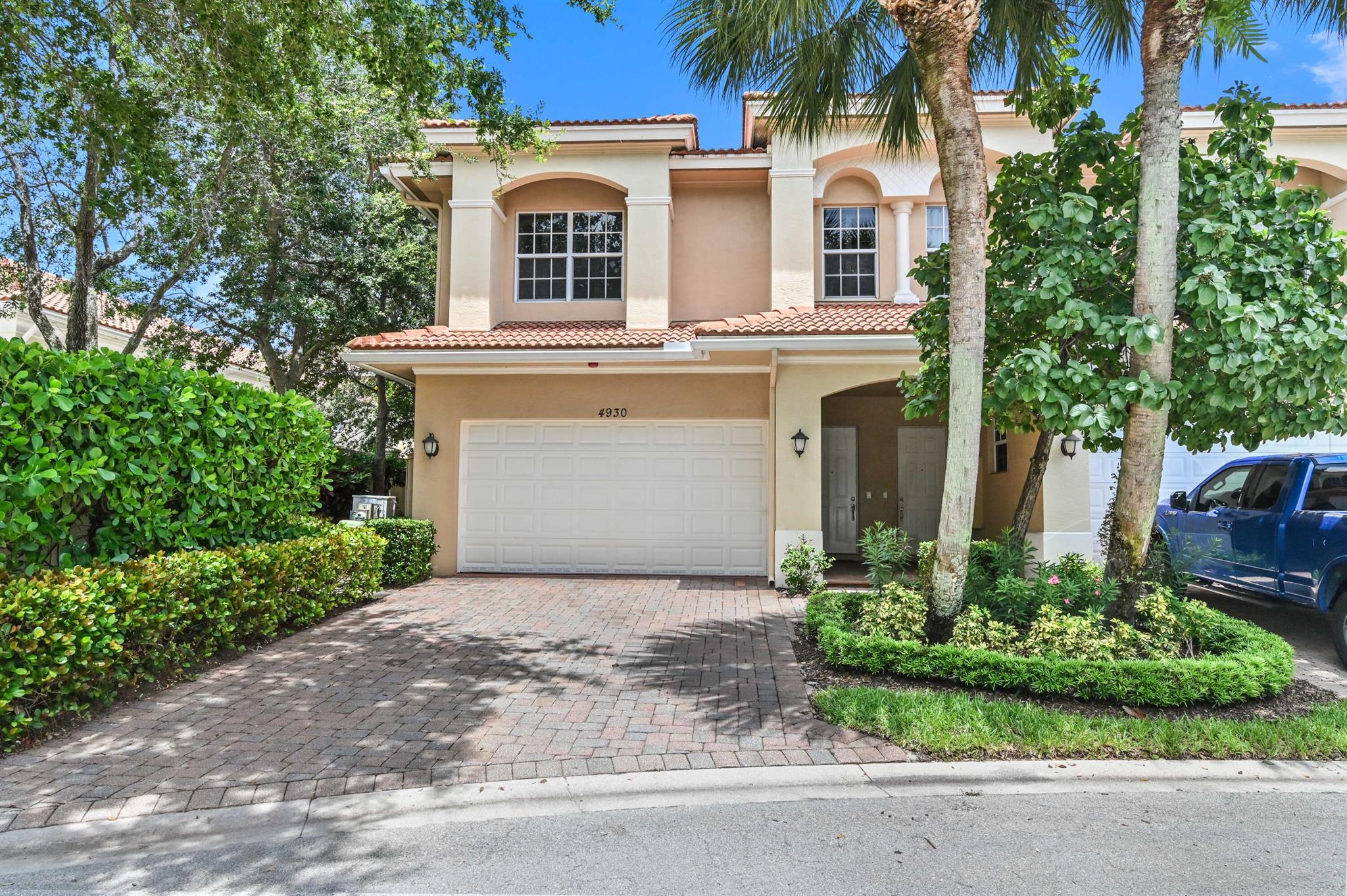 Vine Cliff Way, Palm Beach Gardens, FL 33418