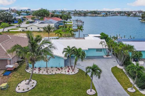 650 64th Ave, St Pete Beach, FL, 33706-2108 | Card Image