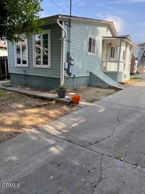 10510 Mather Ave, Sunland, CA, 91040-2946 | Card Image