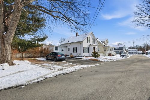 15 Claire St, Riverside, RI, 02915-2804 | Card Image