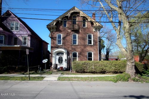 306 W 15th St, Tyrone, PA, 16686-2002 | Card Image