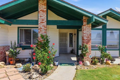 1106 Mcginley Avenue, Bakersfield, CA, 93308 | Card Image