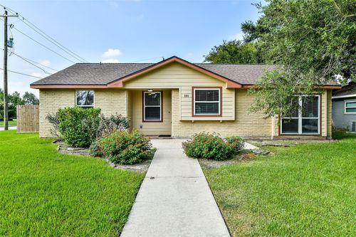 304 Bellmar Ln, Friendswood, TX, 77546-3608 | Card Image