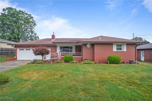 2458 Country Ln, Poland, OH, 44514-1514 | Card Image