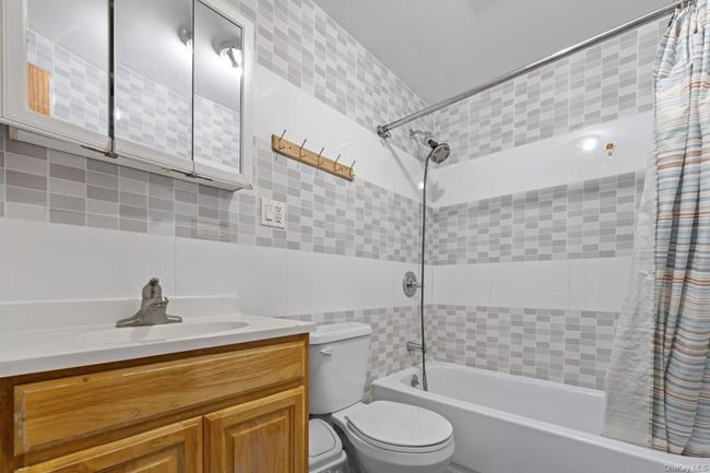 2A - 84-09 Queens Blvd, Condo with 2 bedrooms, 2 bathrooms and null parking in Elmhurst NY | Image 5