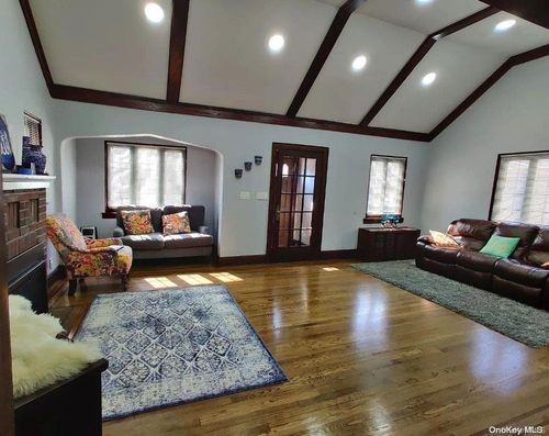 236-07 Seward Ave, Bellerose Manor, NY, 11427-2138 | Card Image