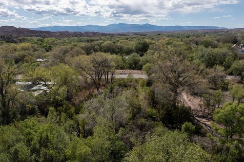 332 Juan Medina Rd, Chimayo, NM, 87522-4014 | Card Image