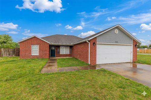 2105 General Franz Sigel Dr, Pea Ridge, AR, 72751-9539 | Card Image