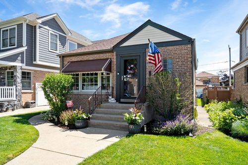 7405 N Odell Ave, Chicago, IL, 60631-4425 | Card Image
