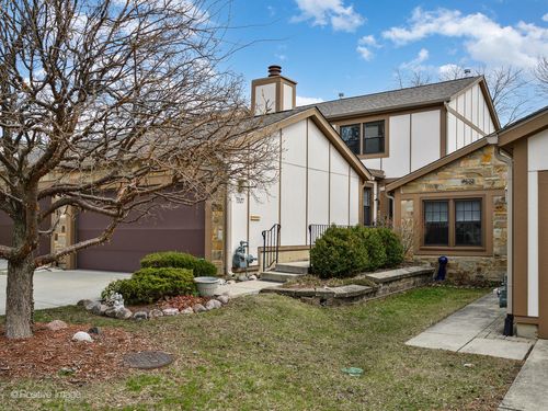 1327 Shagbark Ln, Wheaton, IL, 60187-3036 | Card Image