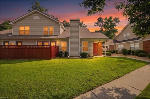 880 Miller Creek Ln, Newport News, VA, 23602-9462 | Card Image