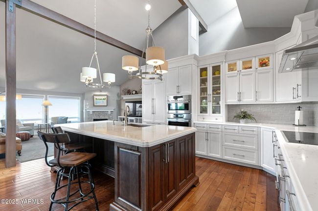 Kitchen | Image 10