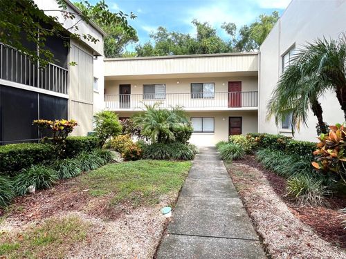 219-3300 Fox Chase Cir N, PALM HARBOR, FL, 34683-2334 | Card Image
