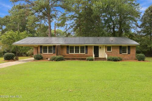 405 S Broad St, Robersonville, NC, 27871-9400 | Card Image
