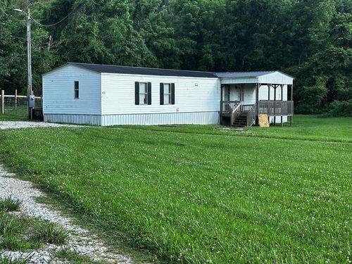 421 Delta Country Ln, Livingston, TN, 38570-8842 | Card Image