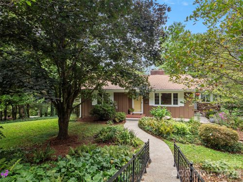 209 White Pine Dr, Asheville, NC, 28805-2204 | Card Image