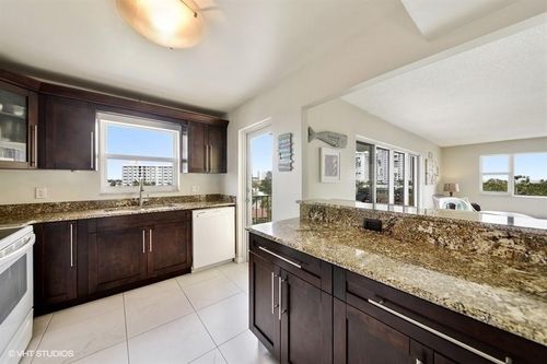 apt-202-1200 Hibiscus Ave, Pompano Beach, FL, 33062-6531 | Card Image