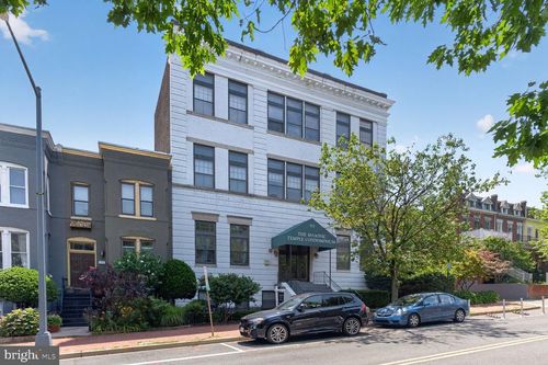 t2-523 8th St Ne, WASHINGTON, DC, 20002-5270 | Card Image