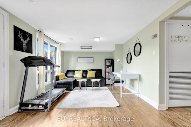 72B - 104 Poplar Cres, House attached with 4 bedrooms, 2 bathrooms and 2 parking in Aurora ON | Image 7