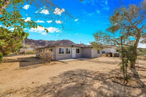 72589 Sullivan Rd, 29 Palms, CA, 92277-2967 | Card Image