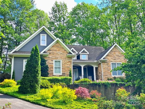 69 Benhurst Ct, Hendersonville, NC, 28791-7803 | Card Image