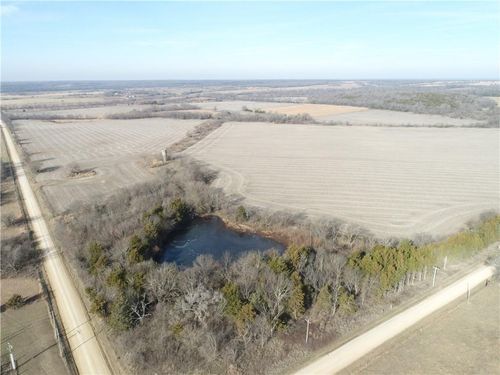 135? Range Rd, Fort Scott, KS, 66701 | Card Image