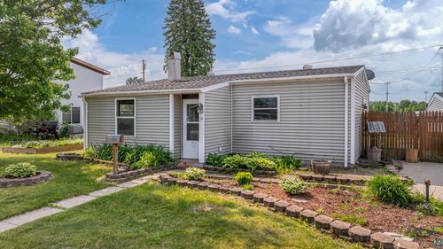 24 Astor Rd, Babbitt, MN, 55706-1111 | Card Image