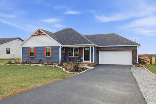 109 Dean Dr, Harrodsburg, KY, 40330-8313 | Card Image